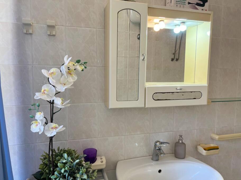 Casa Viola Di Maria Gabriella, San Vito A 25 Minuti Da Costa Rey E Villasimius Bagian luar foto