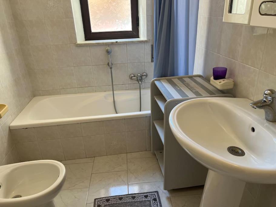 Casa Viola Di Maria Gabriella, San Vito A 25 Minuti Da Costa Rey E Villasimius Bagian luar foto